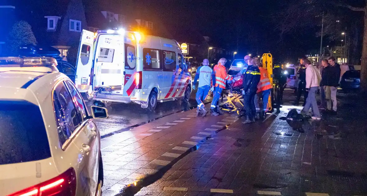 Voetganger zwaargewond bij botsing met bestelbus - Foto 4