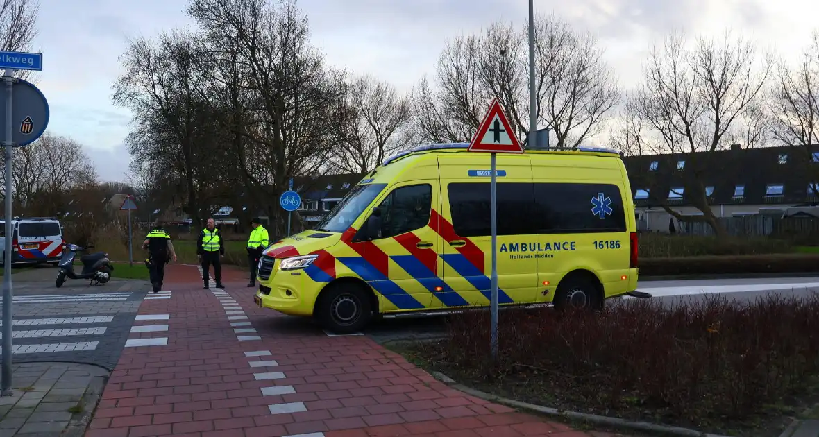 Fietsster gewond bij aanrijding op oversteekplaats - Foto 3