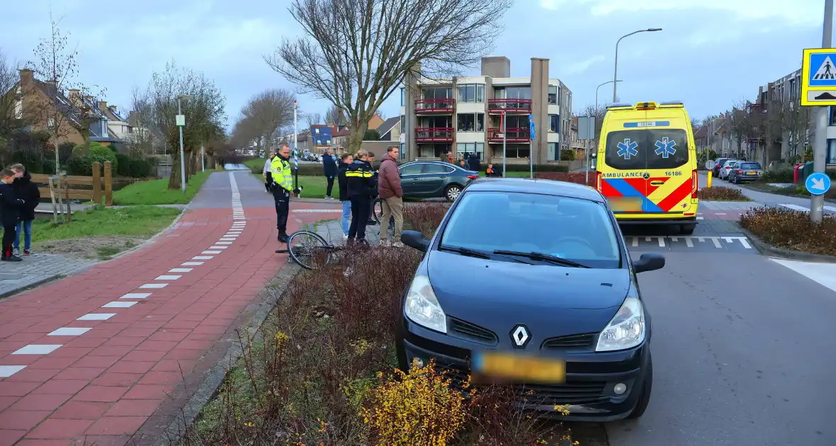 Fietsster gewond bij aanrijding op oversteekplaats - Foto 5