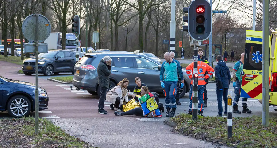 Voetgangster gewond bij aanrijding - Foto 2