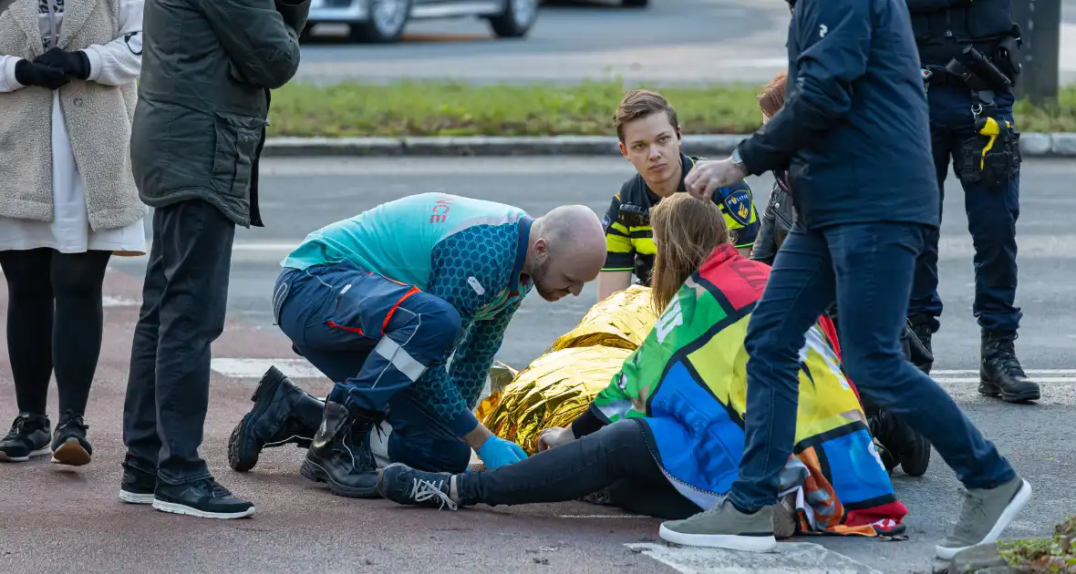 Voetgangster gewond bij aanrijding - Foto 3