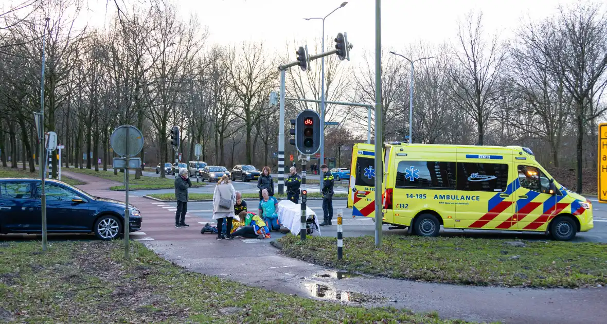 Voetgangster gewond bij aanrijding - Foto 4