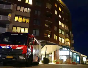 Brandweer bevrijdt persoon na uur uit lift in woonzorgcentrum