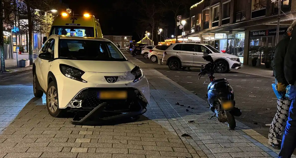 Scooter en auto betrokken bij ongeval - Foto 3