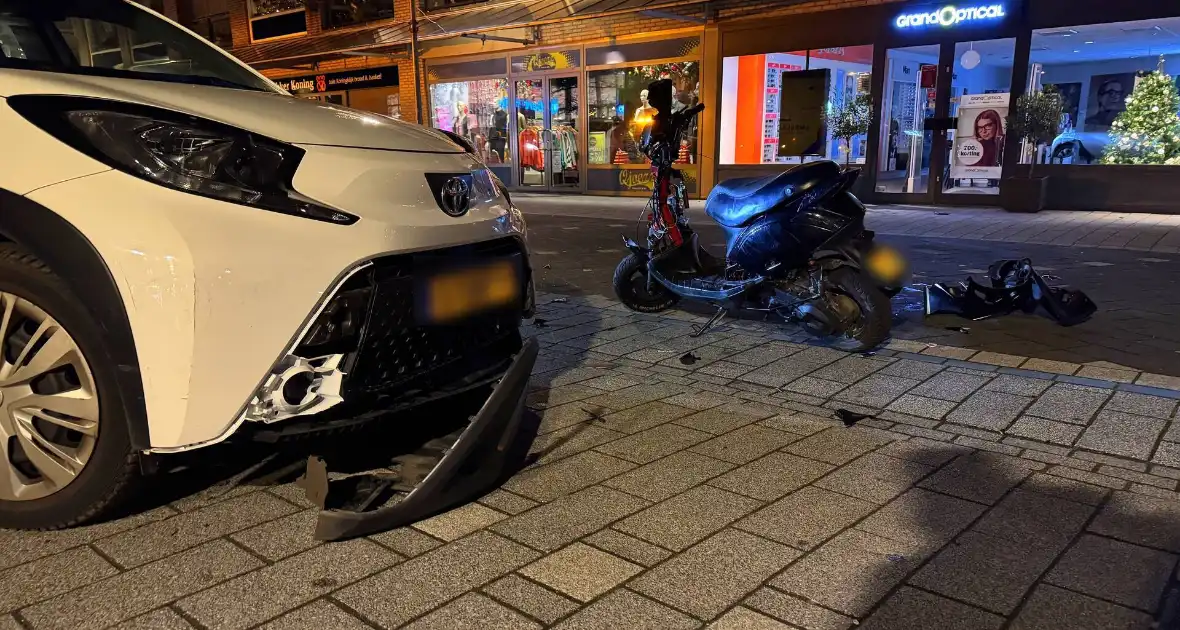 Scooter en auto betrokken bij ongeval - Foto 7