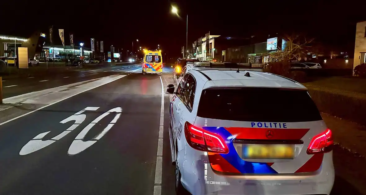 Scooterrijder komt in botsing met fietser - Foto 5