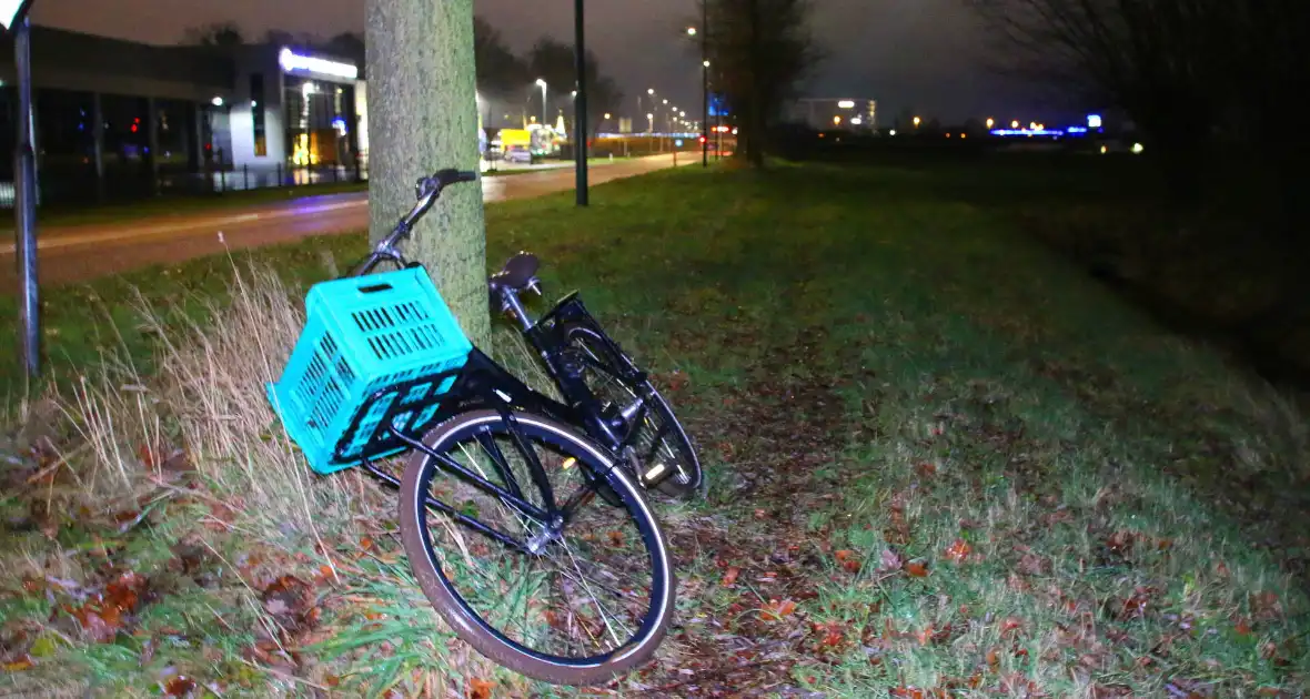 Fietser belandt in sloot langs de provincialeweg - Foto 4