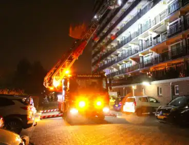 Uitslaande brand verwoest flatwoning