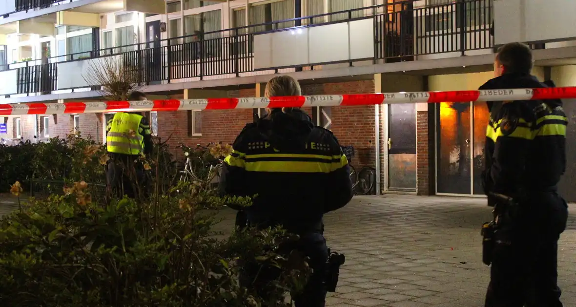 Uitslaande brand verwoest flatwoning - Foto 8