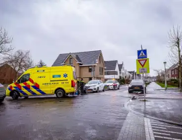 Jongedame op step aangereden door auto