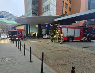 Brandweer groots ingezet voor mogelijke brand in parkeergarage