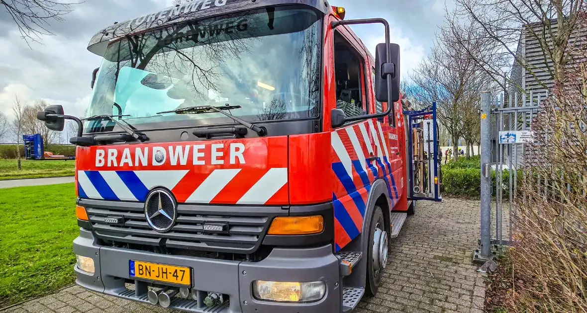 Brandweer ingezet voor brand in bedrijf - Foto 1