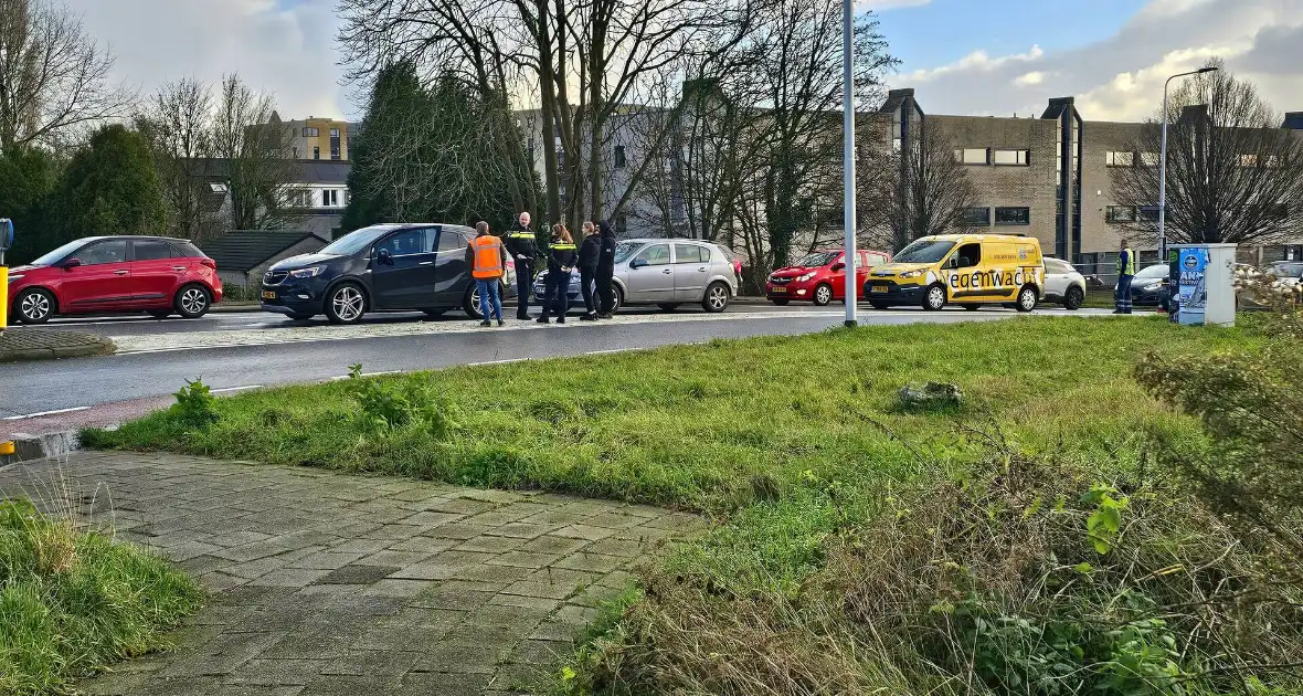 Schade bij kop-staartbotsing twee voertuigen