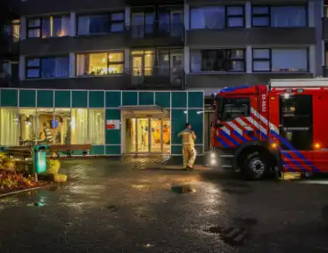 Brandweer bevrijdt persoon uit rollator