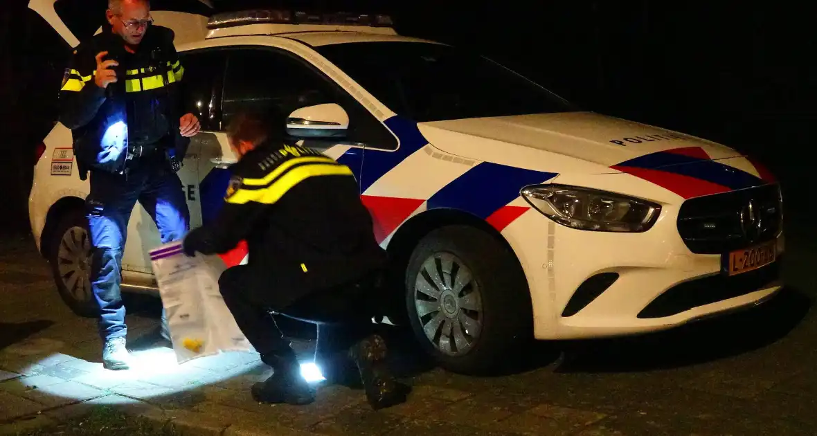 Bus purschuim tot ontploffing gebracht bij appartementencomplex - Foto 1