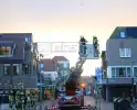 Harde wind speelt kerstverlichting parten