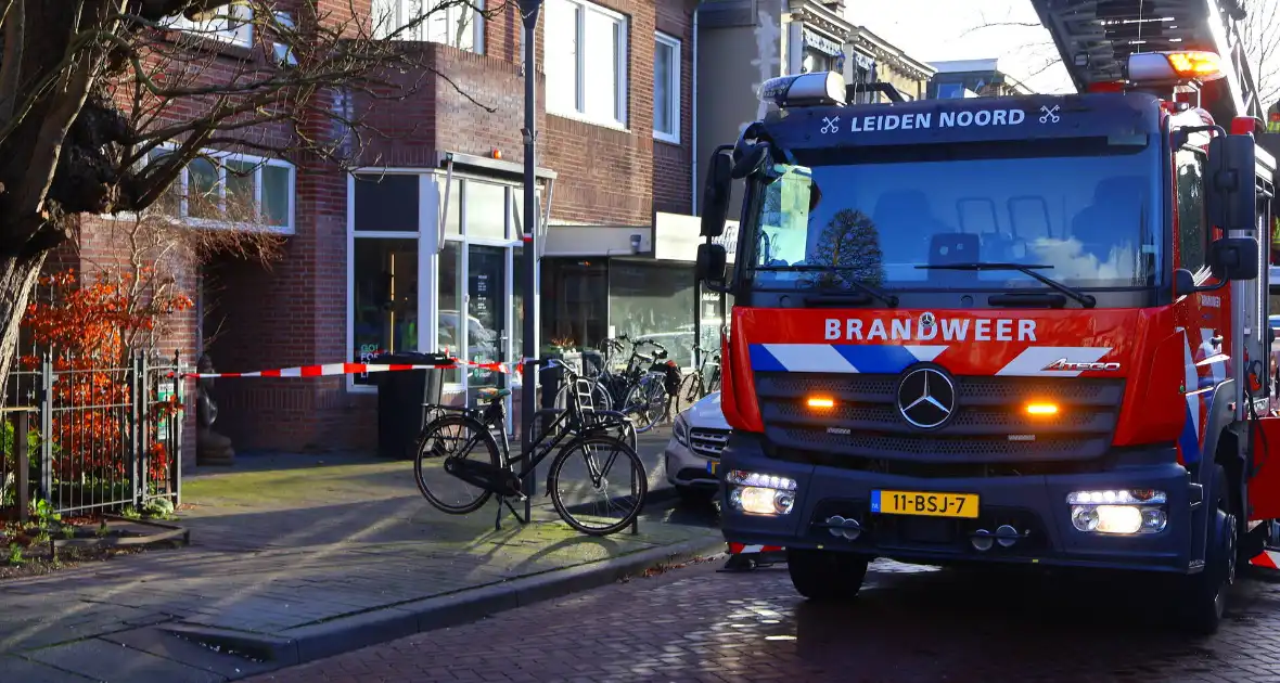 Losse daklijst snel hersteld door brandweer - Foto 2