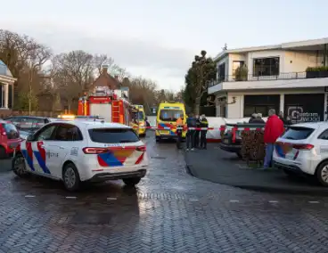 Voetganger overleden na aanrijding met lantaarnpaal