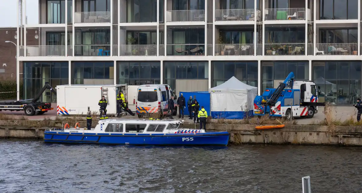 Overleden persoon gevonden in het water - Foto 1