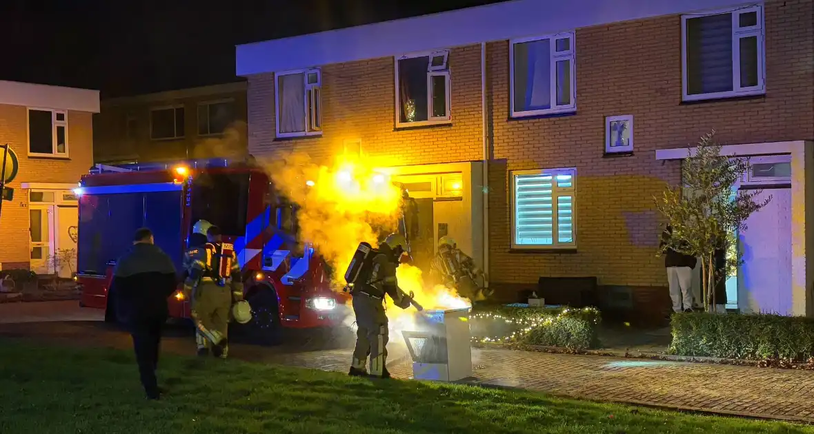 Woning vol rook door brandende oven