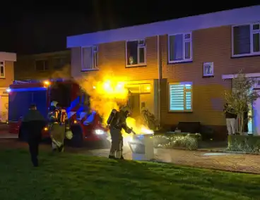 Woning vol rook door brandende oven