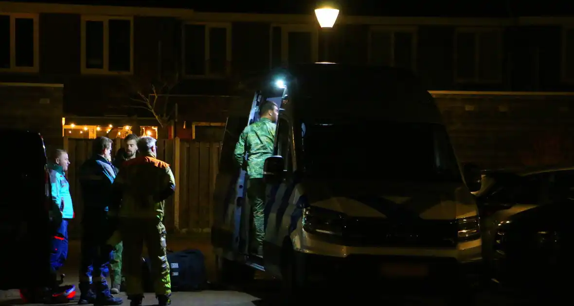 Meerdere woningen ontruimd na aantreffen explosief in woonwijk - Foto 4