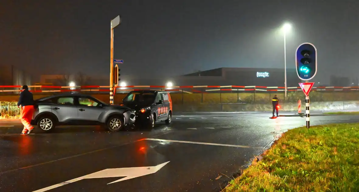 Flinke schade bij frontale aanrijding - Foto 6