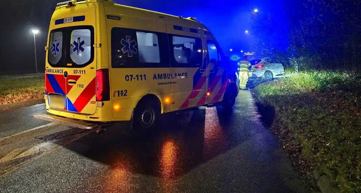 Meerdere gewonden bij aanrijding tussen twee voertuigen - Foto 3