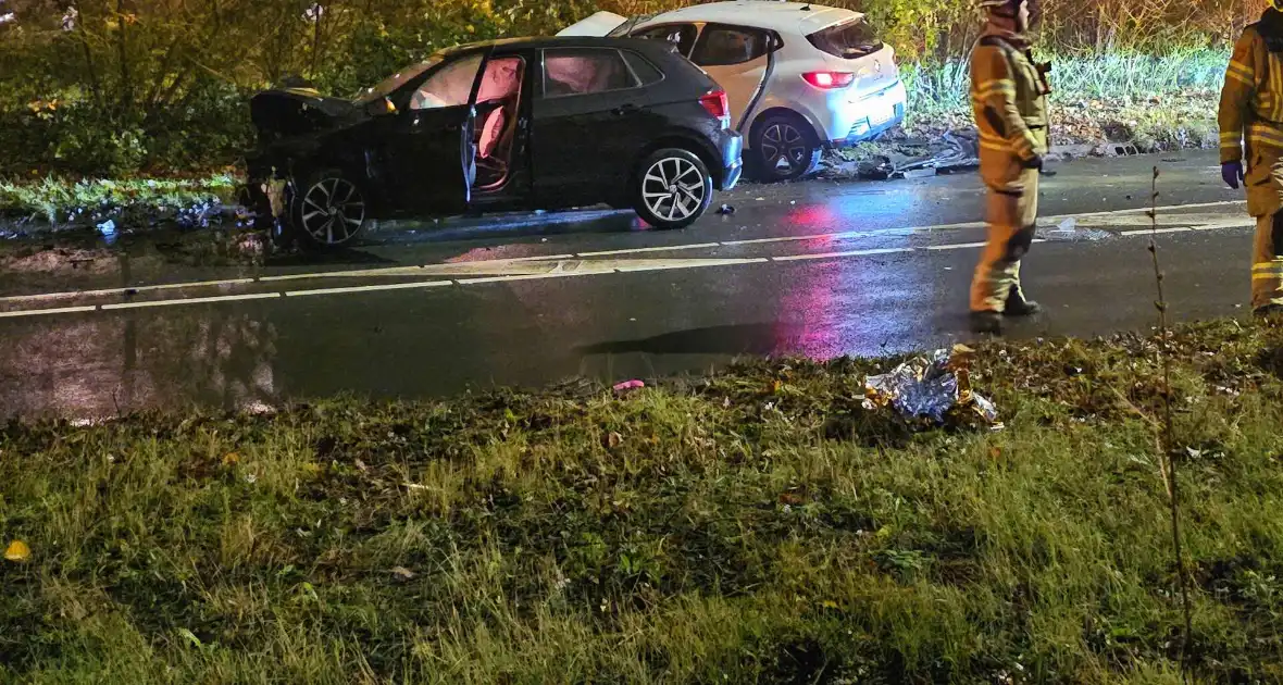 Meerdere gewonden bij aanrijding tussen twee voertuigen - Foto 6