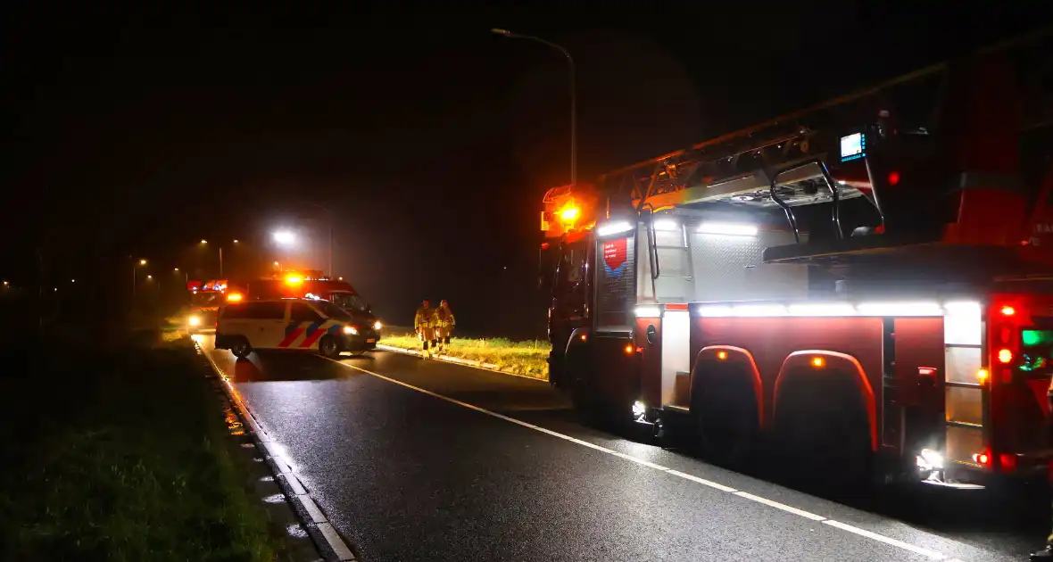 Voertuig op de kop in sloot, bestuurder spoorloos - Foto 14