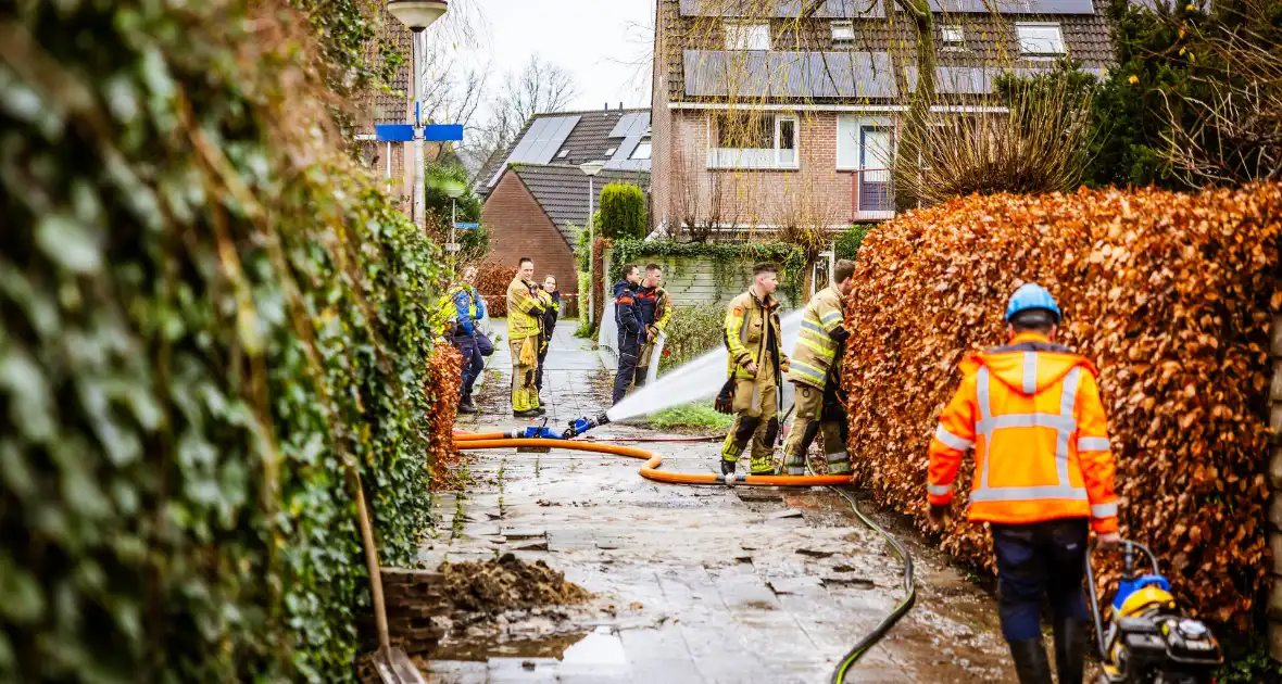 Huis uit op 1e kerstdag vanwege gas- en waterlekkage - Foto 1