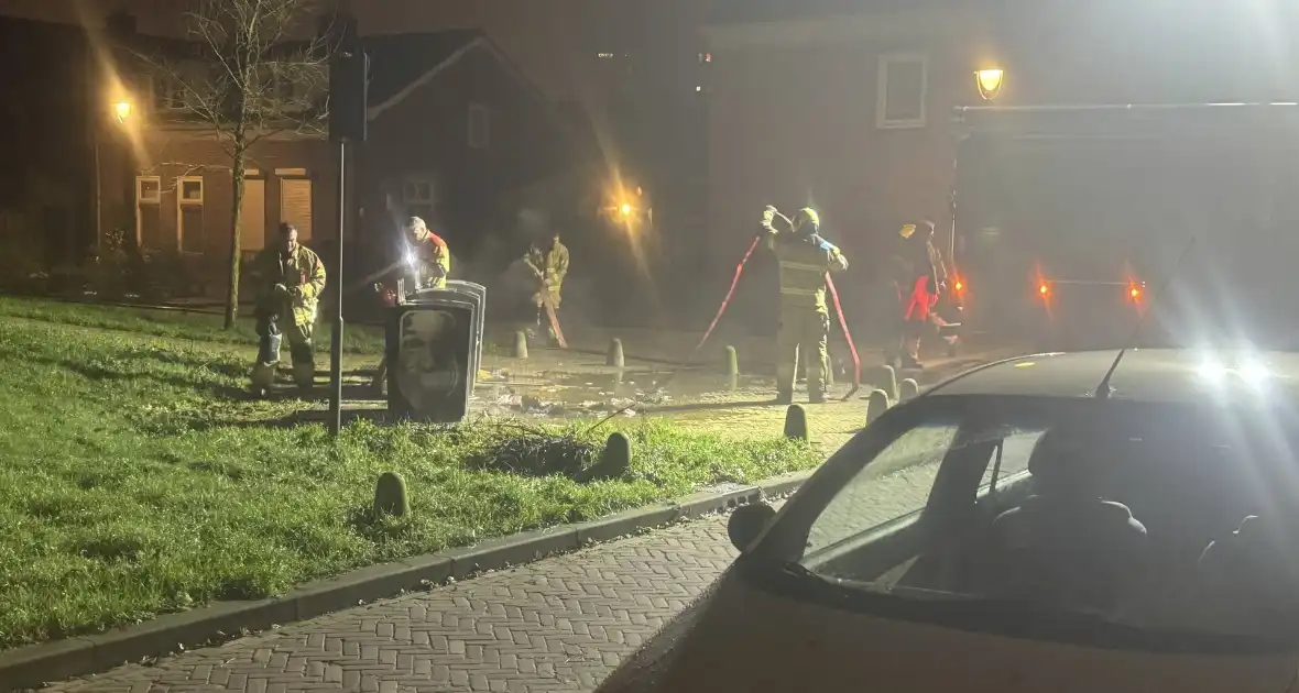 Brand in ondergrondse vuilcontainer gedoofd - Foto 2