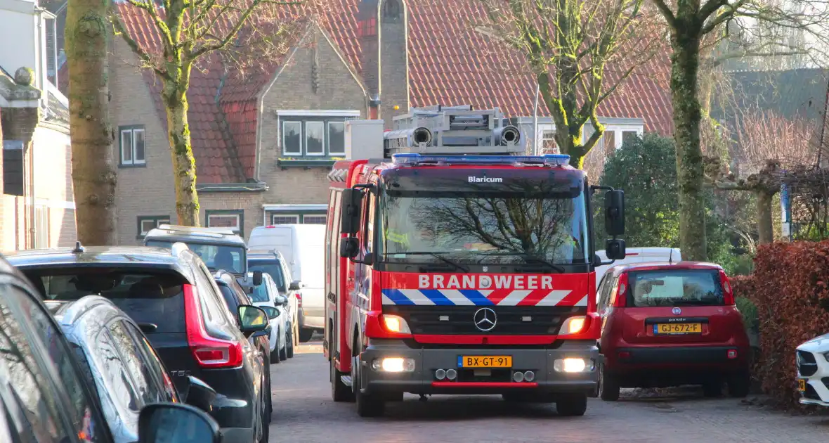 Forse rookwolken bij schuurbrand, brandweer schaalt op - Foto 3