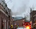 Rookt trekt door straat door keukenbrand