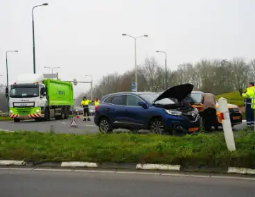 Verkeershinder na ongeval op rotonde