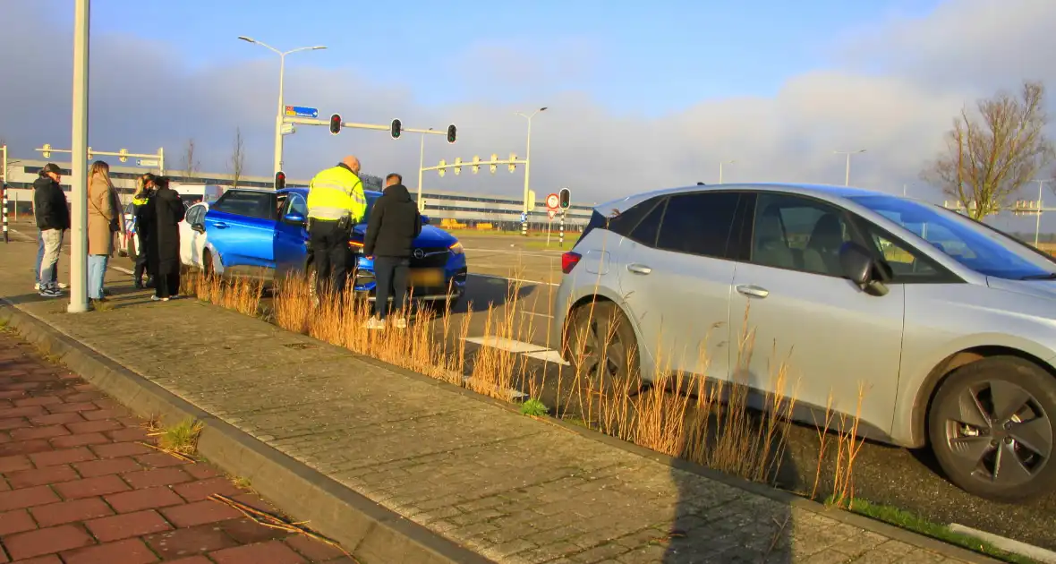 Kind betrokken bij aanrijding - Foto 4