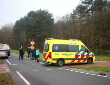 Wielrenner geschept bij oversteekplaats