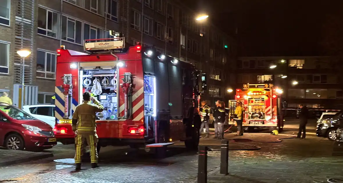 Brand in flatwoning omliggende woningen ontruimd - Foto 4