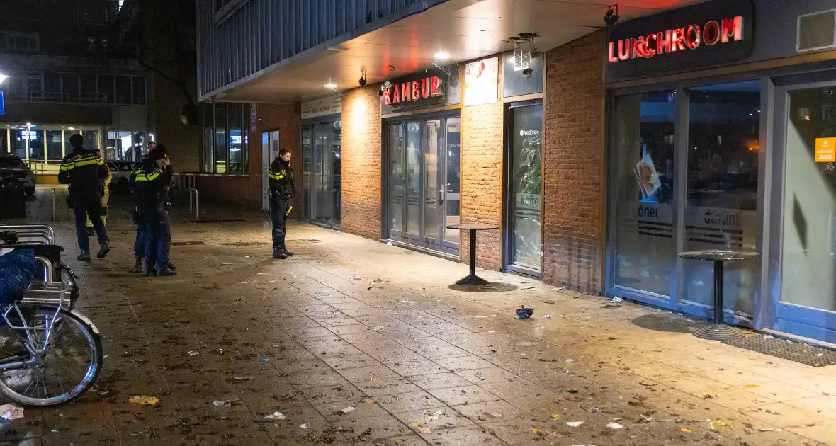 Explosie bij snackbar Kambur - Foto 4