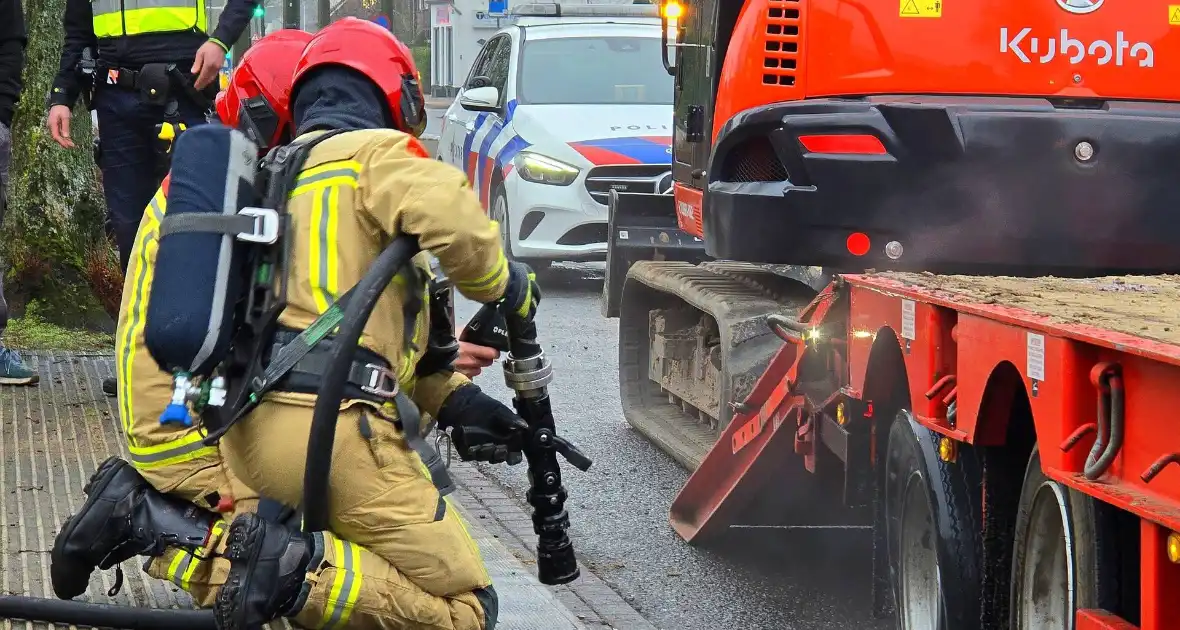 Brandweer ingezet bij brandende trailer - Foto 2