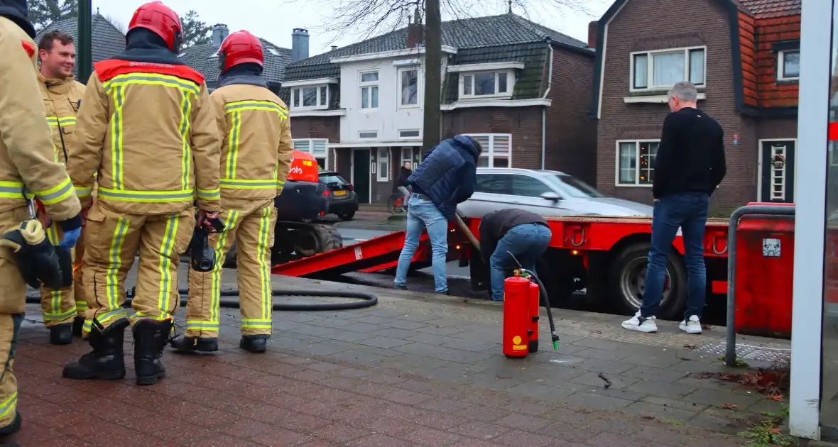 Brandweer ingezet bij brandende trailer - Foto 6