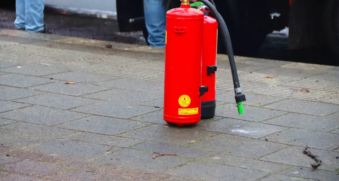 Brandweer ingezet bij brandende trailer - Foto 7