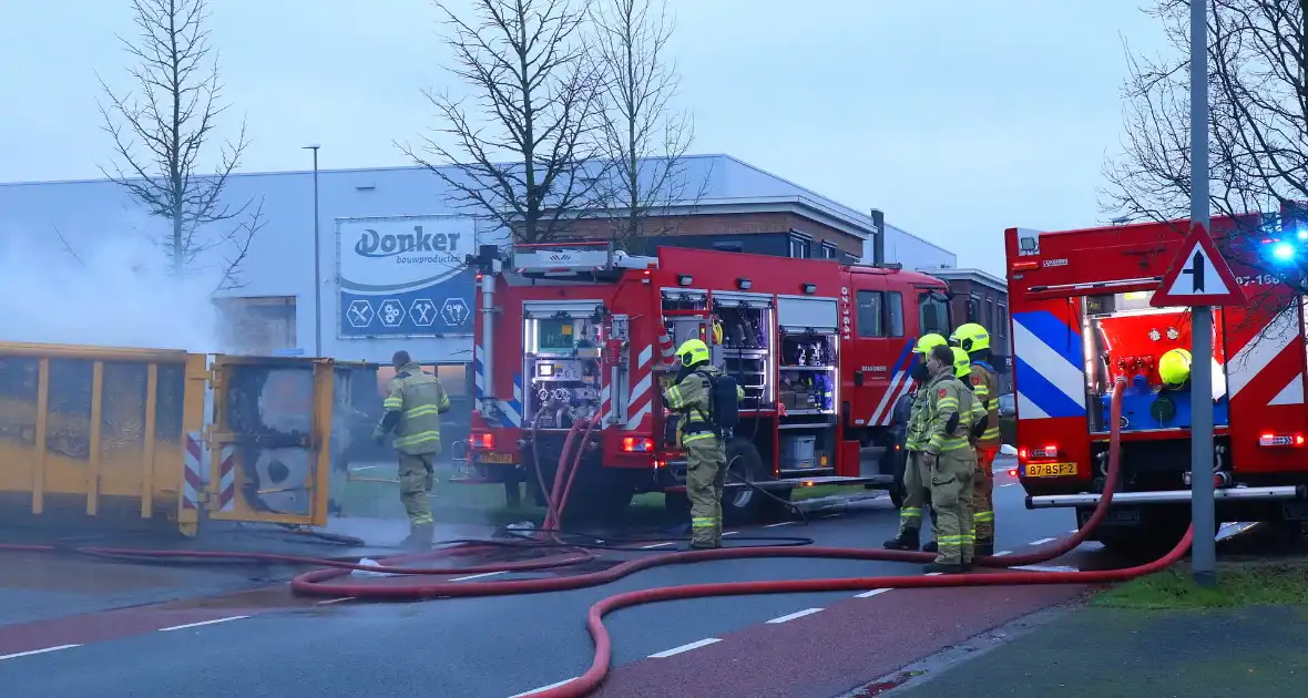 Flinke brand bij isolatiebedrijf - Foto 1