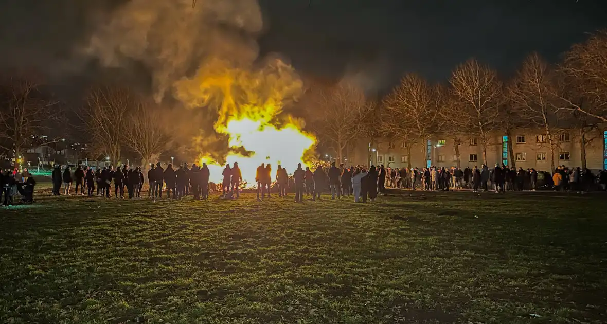 Vreugdevuur vanavond al ontstoken - Foto 3