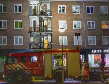 Grote brand op balkon van flat