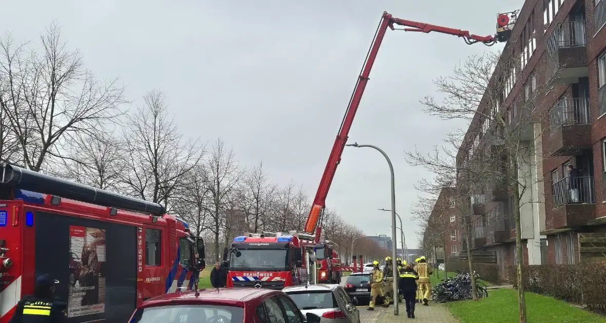 Zeer grote brand in woongebouw - Foto 1