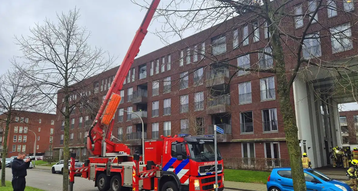 Zeer grote brand in woongebouw - Foto 4