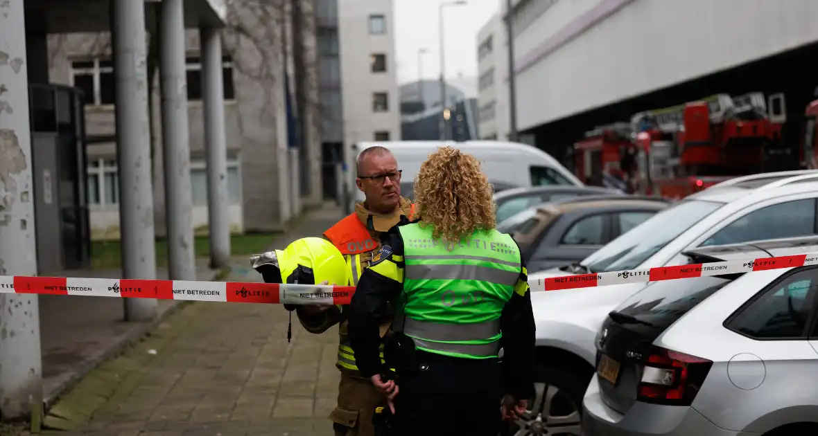 Persoon aangehouden bij woningbrand - Foto 3