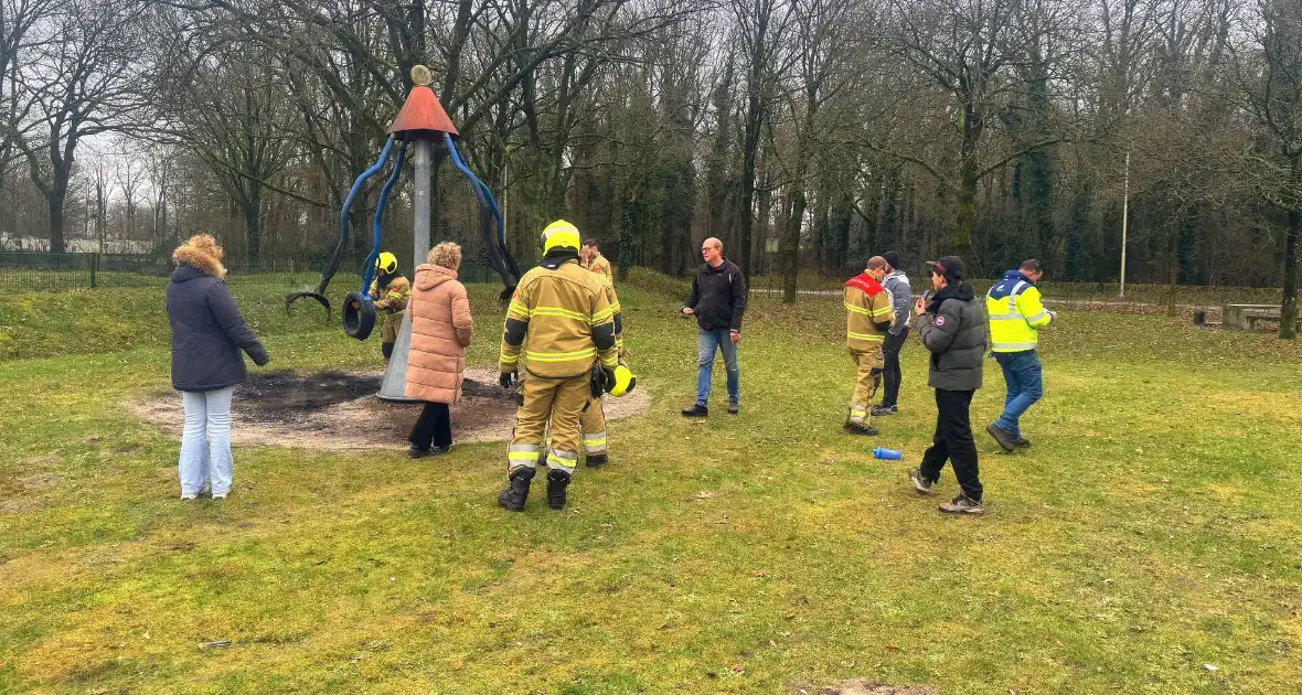 Brandstichting in speeltuin - Foto 5