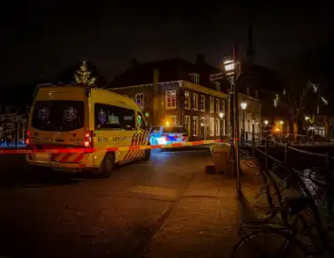 Persoon ernstig gewond op straat